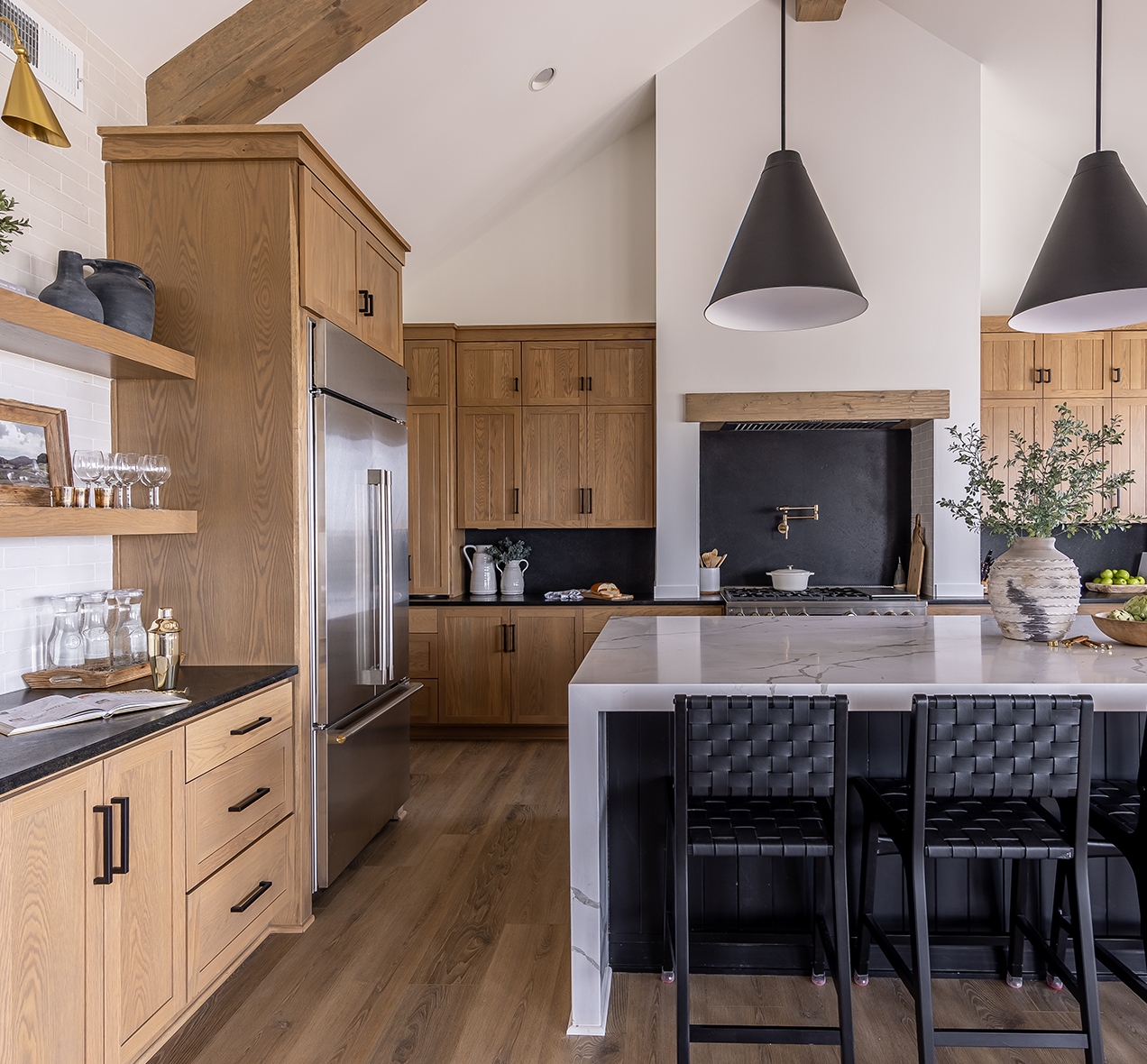 Custom kitchen cabinets and finishes Los Angeles