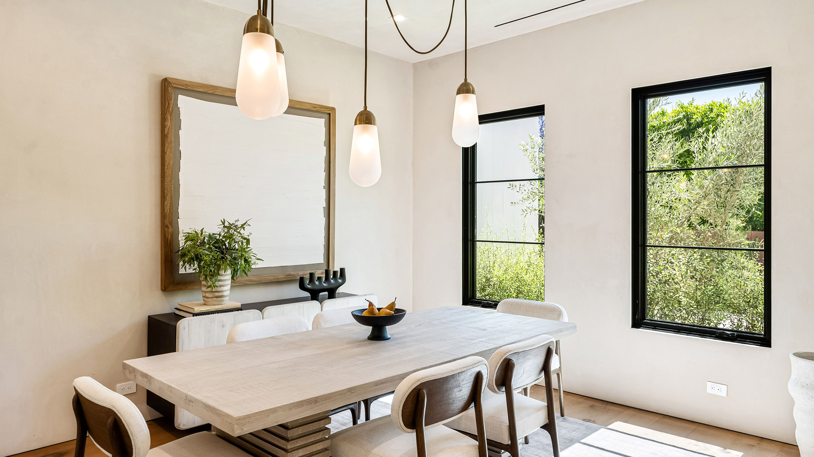 Color Palettes for LA Interiors 2025